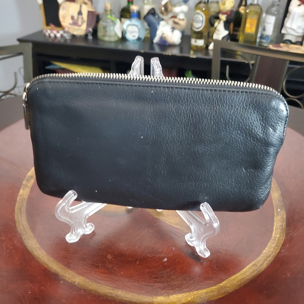 Rebecca Wallet - Picture 2 of 3